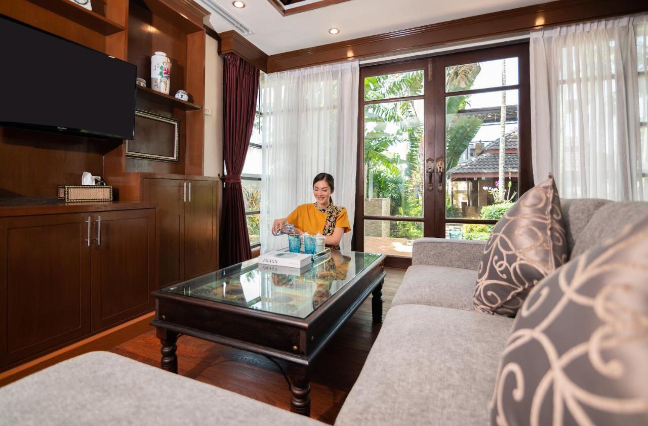 ชินัวเซอรี คอลเลคชั่น รีสอร์ต แอนด์ สปา Hotel Nai Harn ภายนอก รูปภาพ