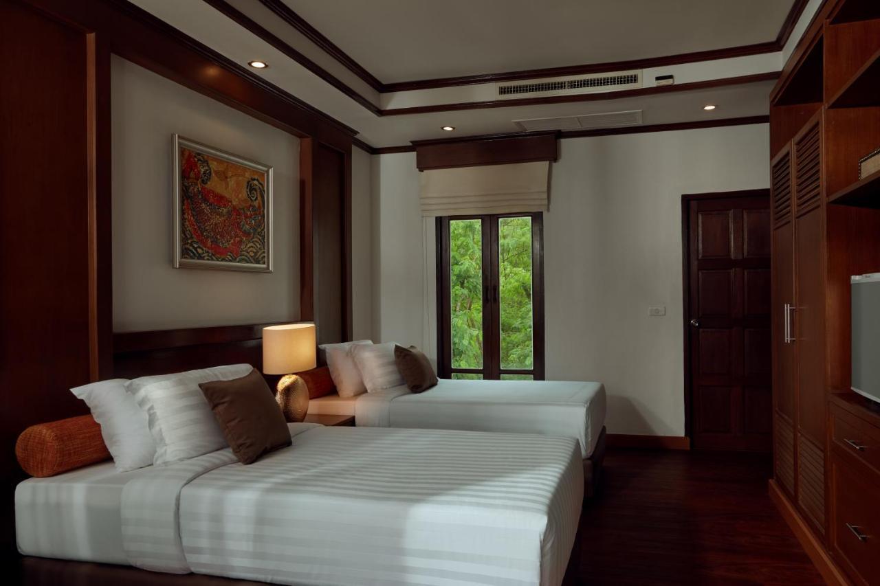 ชินัวเซอรี คอลเลคชั่น รีสอร์ต แอนด์ สปา Hotel Nai Harn ภายนอก รูปภาพ